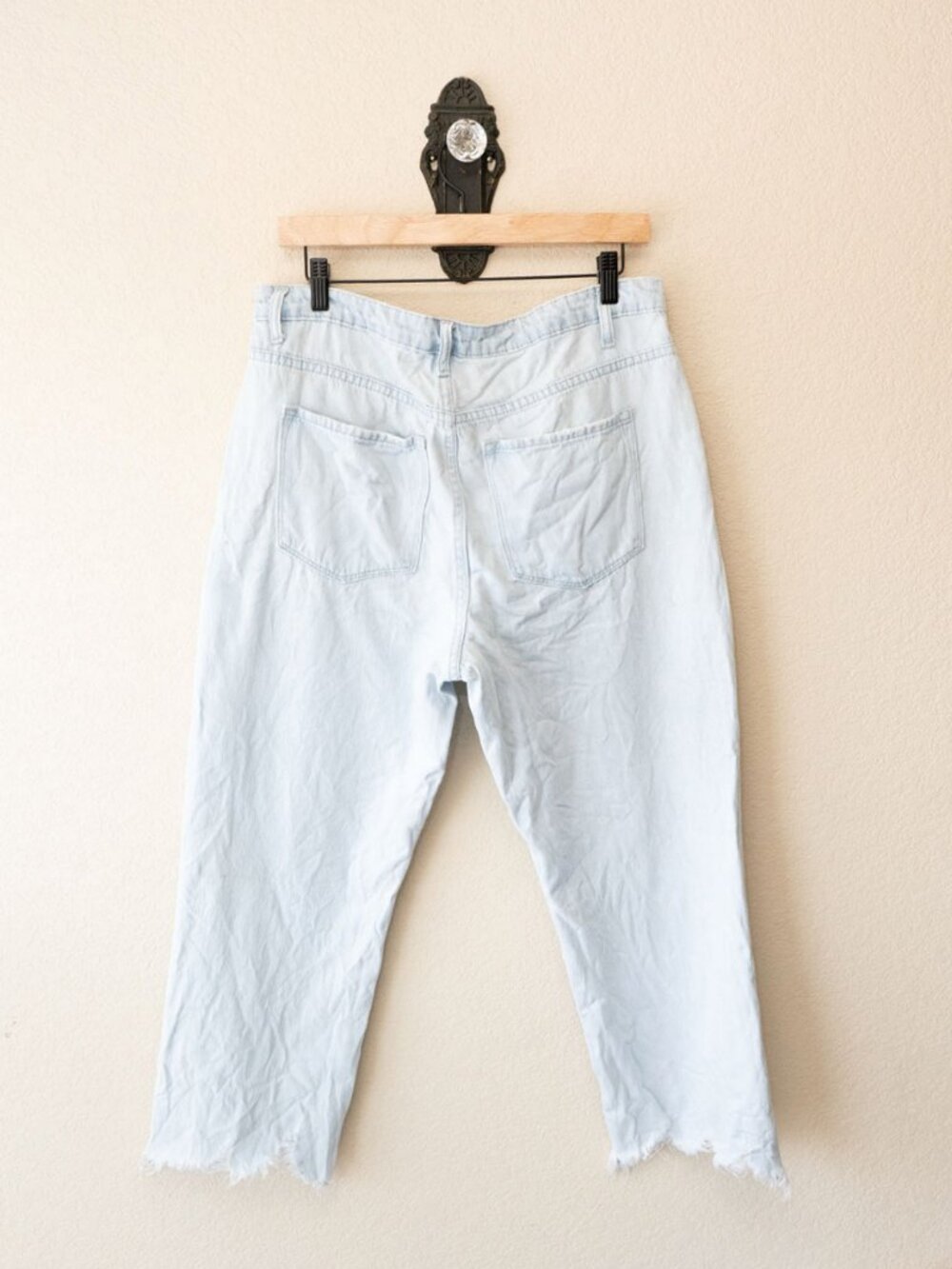 Vervet Jeans Womens 31 Light Wash 100% Cotton Cropped Raw Hem Straight Denim - Picture 9 of 13
